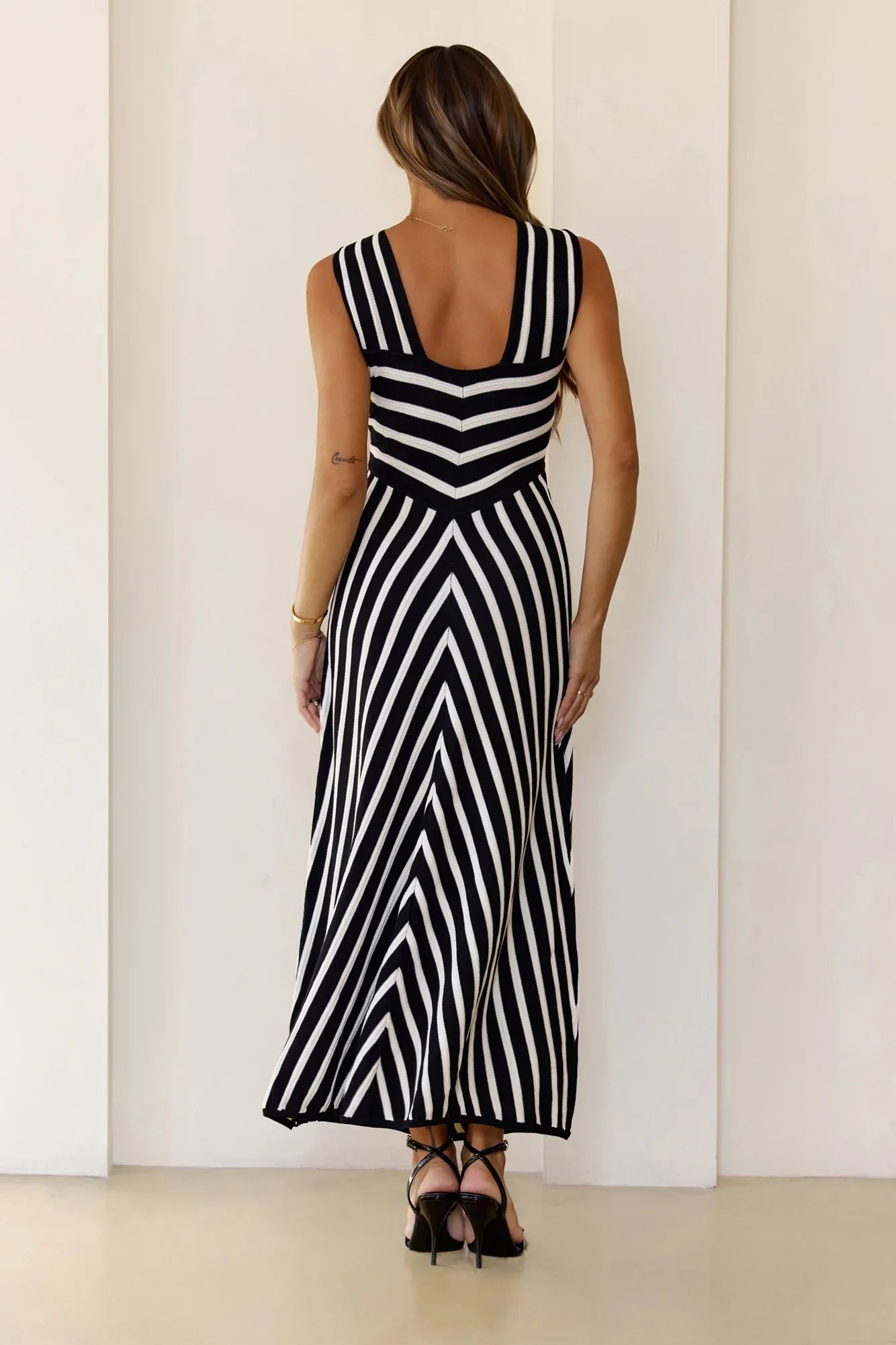 Beach Girl Knit Midi Dress Black