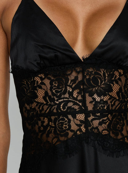 Klairee Lace Maxi Dress Black