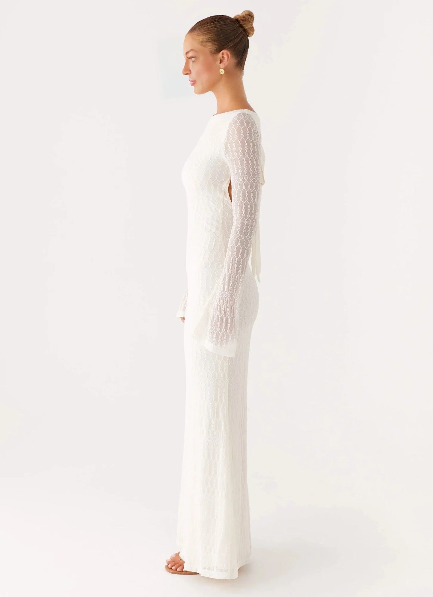 Elegeleges Exclusive - Ethereal Long Sleeve Maxi Dress - Ivory